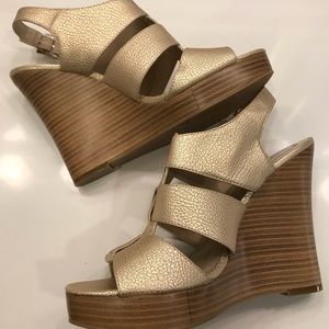 I.N.C Gold “Vida” Wedges- Size 10M